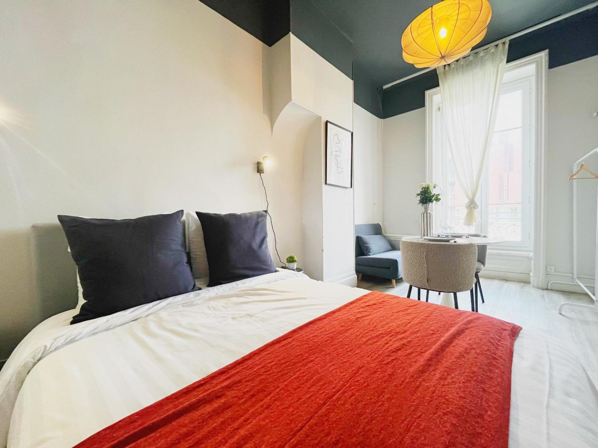Suite Opium ลียง ภายนอก รูปภาพ